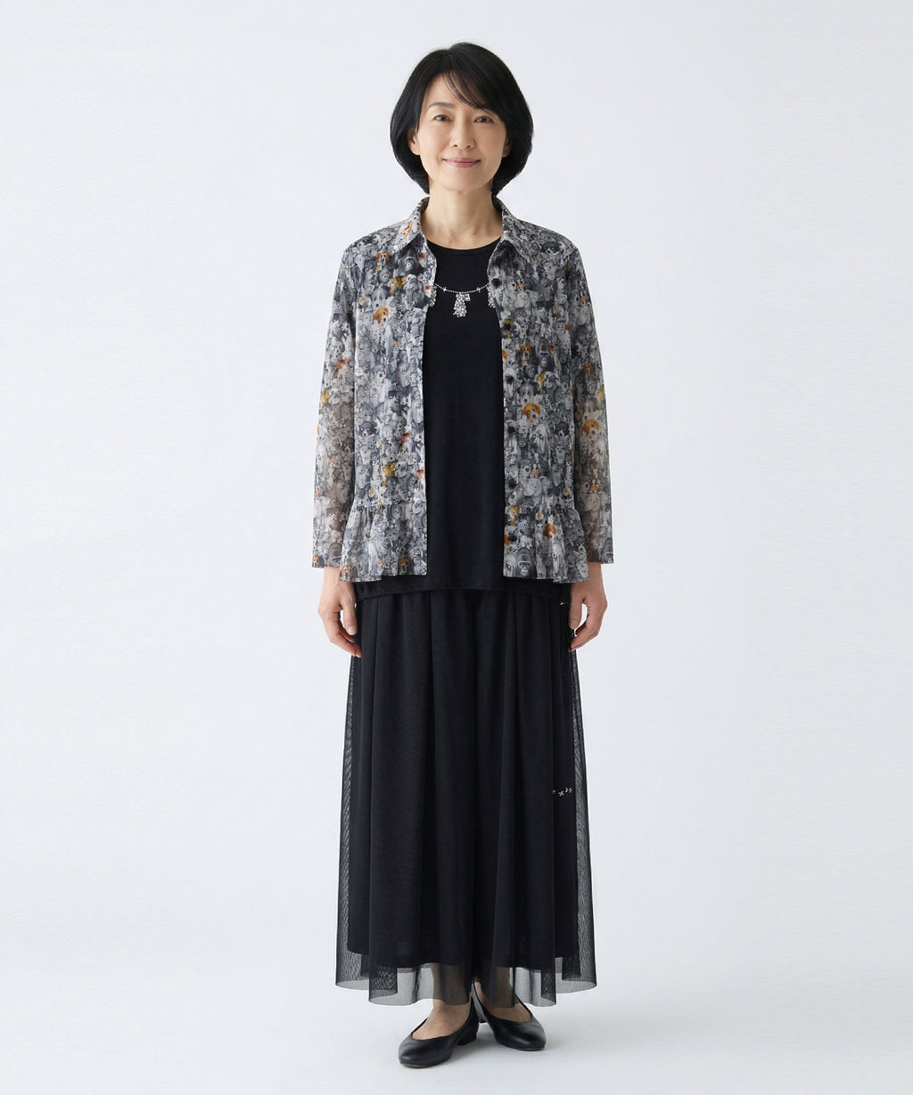 クニオコレクション(KUNIO COLLECTION)のチュールジャケット(アート)。愛らしい動物たちが贅沢に描かれたオールキャスト柄の軽やかな大人アウター。UV対策や冷房対策、旅行やお出かけに最適な遊び心溢れる万能アイテム。